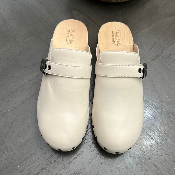 Dr. Scholl's Women's Original Clog Mule in Ivory Leather - Picture 4 of 10